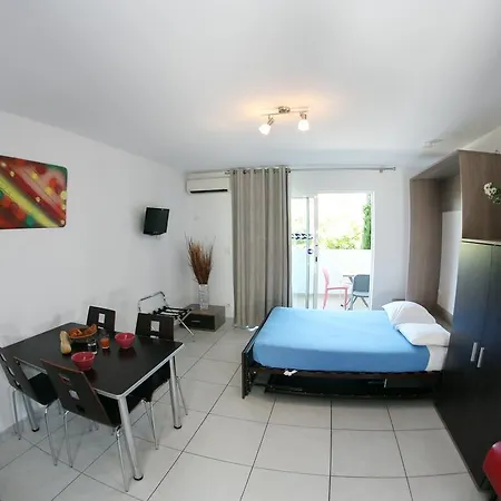 Saint Esteve Appart Апарт-отель Ла-Сьота