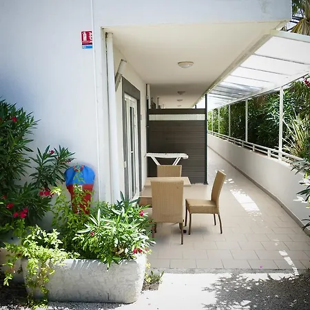 Saint Esteve Appart Aparthotel
