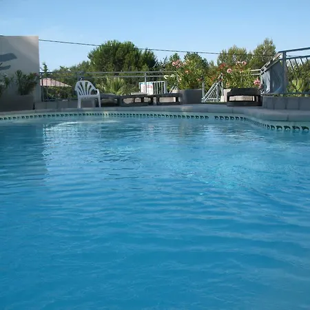 Saint Esteve Appart 3*