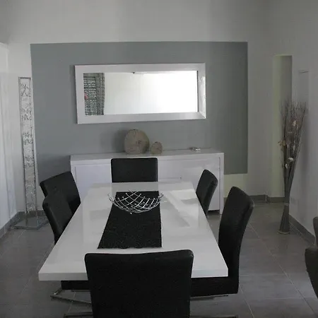 Saint Esteve Appart 3* La Ciotat